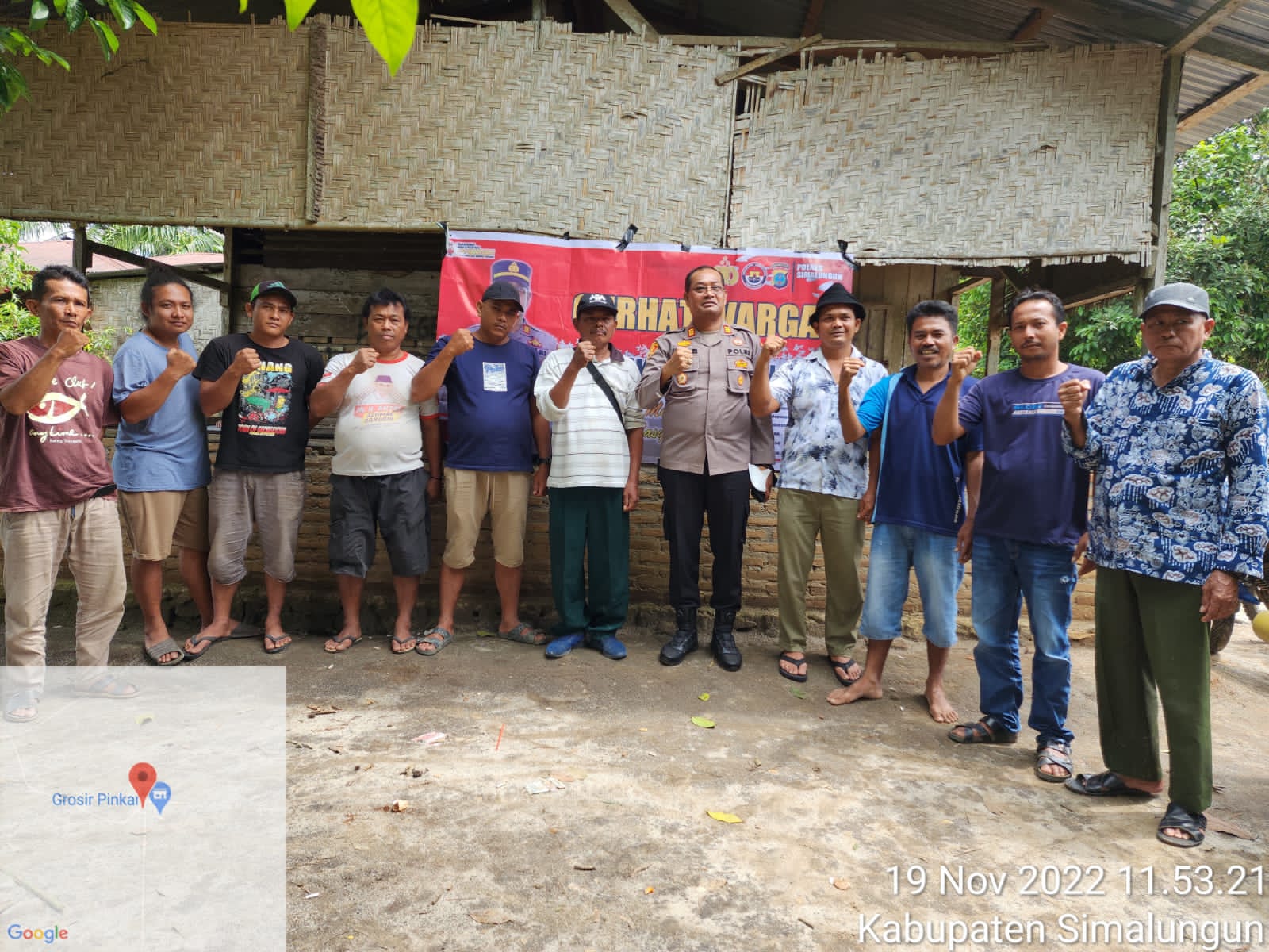 BERANTAS JUDI DI PERDAGANGAN, KAPOLSEK BERIKAN NOMOR WHATSAPP PRIBADI KEPADA WARGANYA.