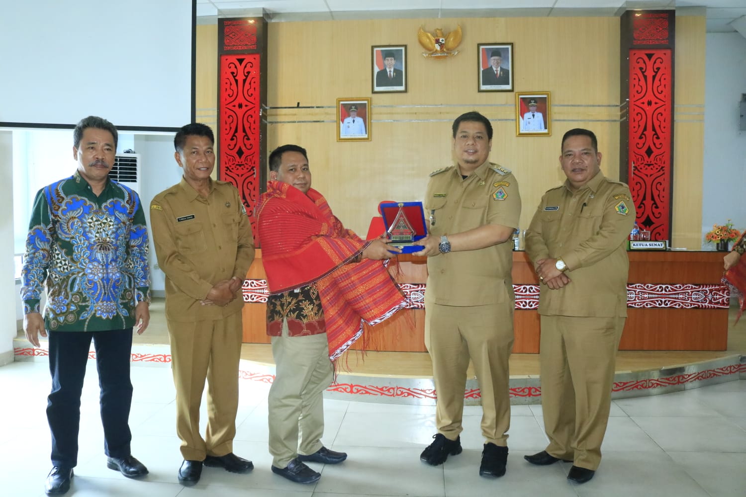 Teken MoU, Pemkab Samosir Perpanjang Kerjasama dengan UNIMED.