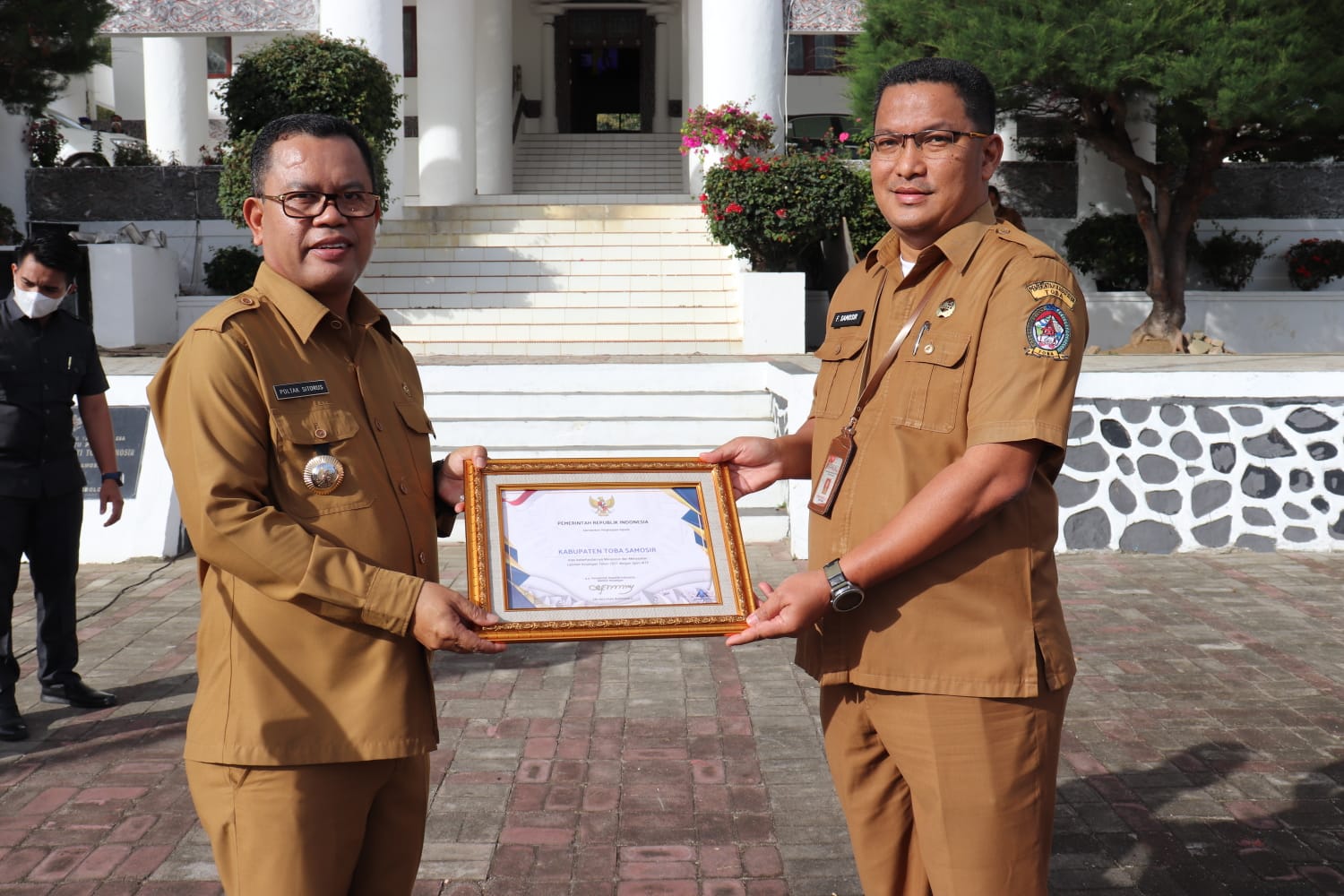 Pemkab Toba Mendapat BKN Award 2022