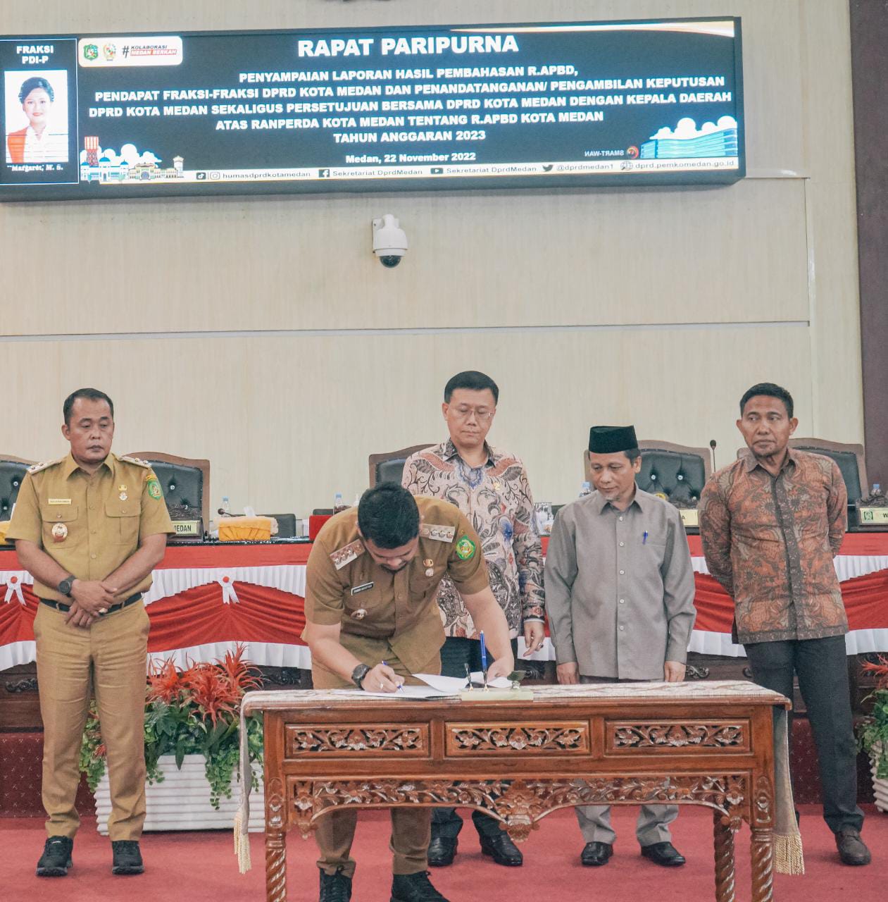 Ironi, Pertama Dalam Sejarah DPRD Medan Pengesahan APBD TA 2023 Rp 7, 68 T,Â  Cuma Dihadiri 8 Anggota Dewan