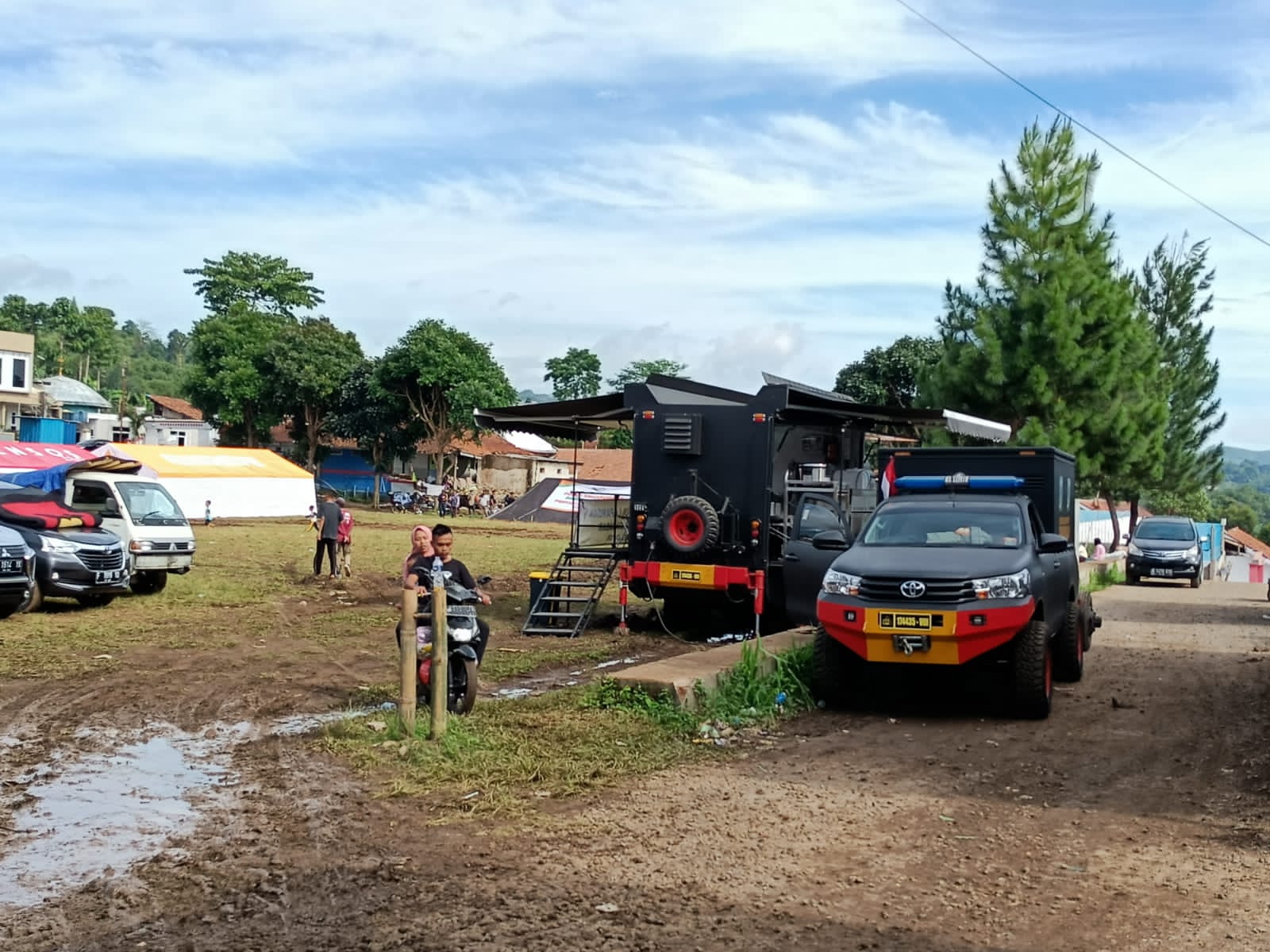 Food Truck Brimob Polri Sediakan 18.000 Paket Makanan Bagi Pengungsi Gempa Cianjur