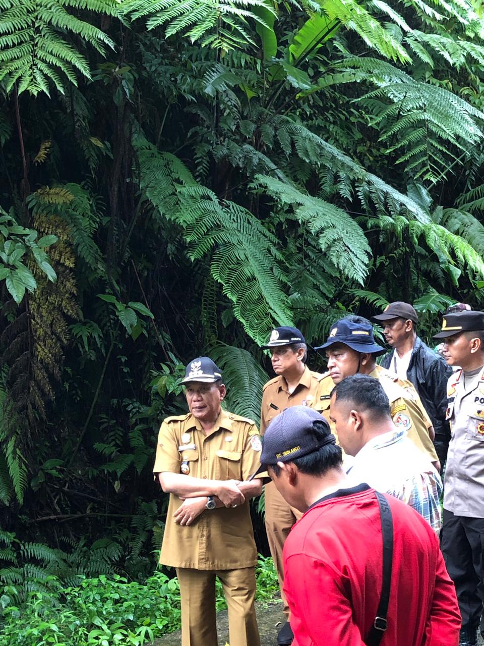 Tinjau Longsor di Sibolangit,  Bupati Pastikan Kebutuhan Dasar Masyarakat Terpenuhi
