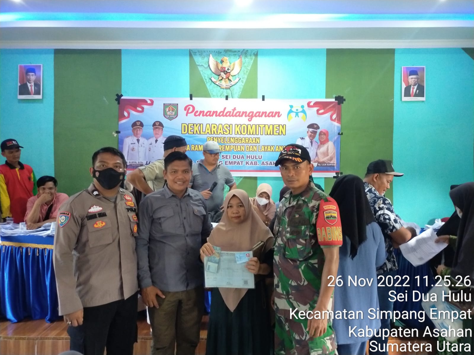 Pembagian BLT Personil Polsek Simpang Empat Melaksanakan Pengamanan