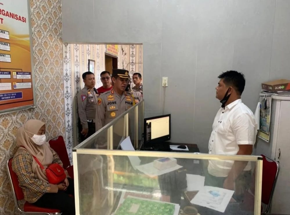 Cek Ruang SPKT, Kapolres Batu Bara : Berikan Pelayanan Yang Terbaik Kepada Masyarakat