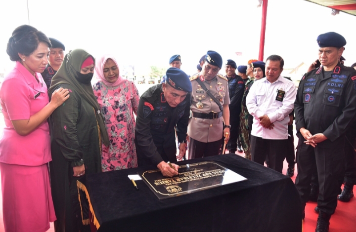 HUT ke-77 Korps Brimob, Edy Rahmayadi Teken Prasasti Mess KBP Zulfikar Tarius