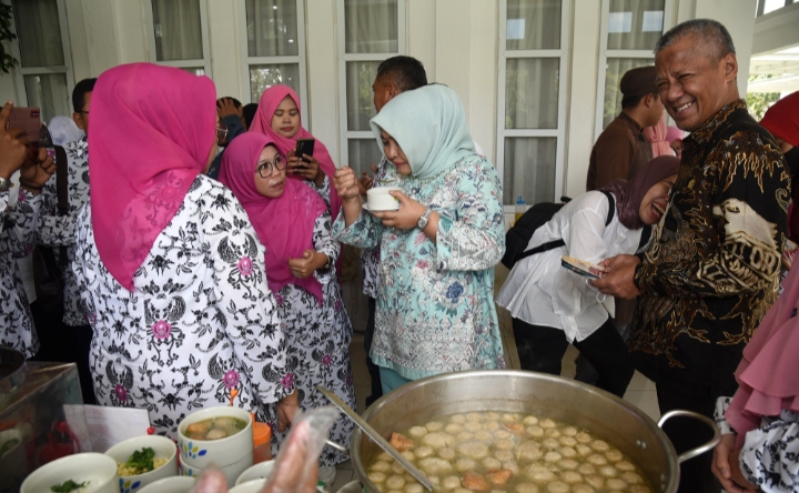 Kukuhkan IKABOGA Sumut,  Nawal Lubis Ajak Manfaatkan Pangan Lokal