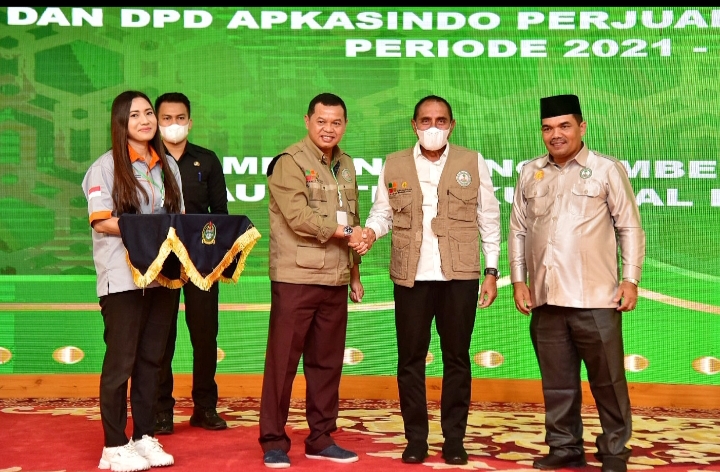 Edy Rahmayadi Dorong Petani Sawit Berperan Sebagai Lokomotif Kemajuan Sektor Perkebunan