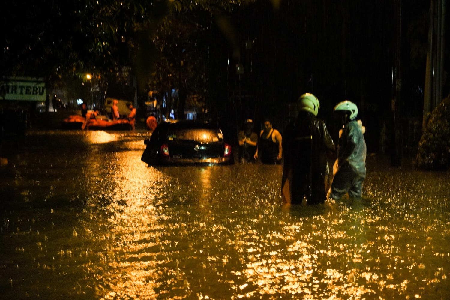 Curah Hujan Kemungkinan Tinggi Hingga Januari, Warga Diminta Tingkatkan Kewaspadaan Dini