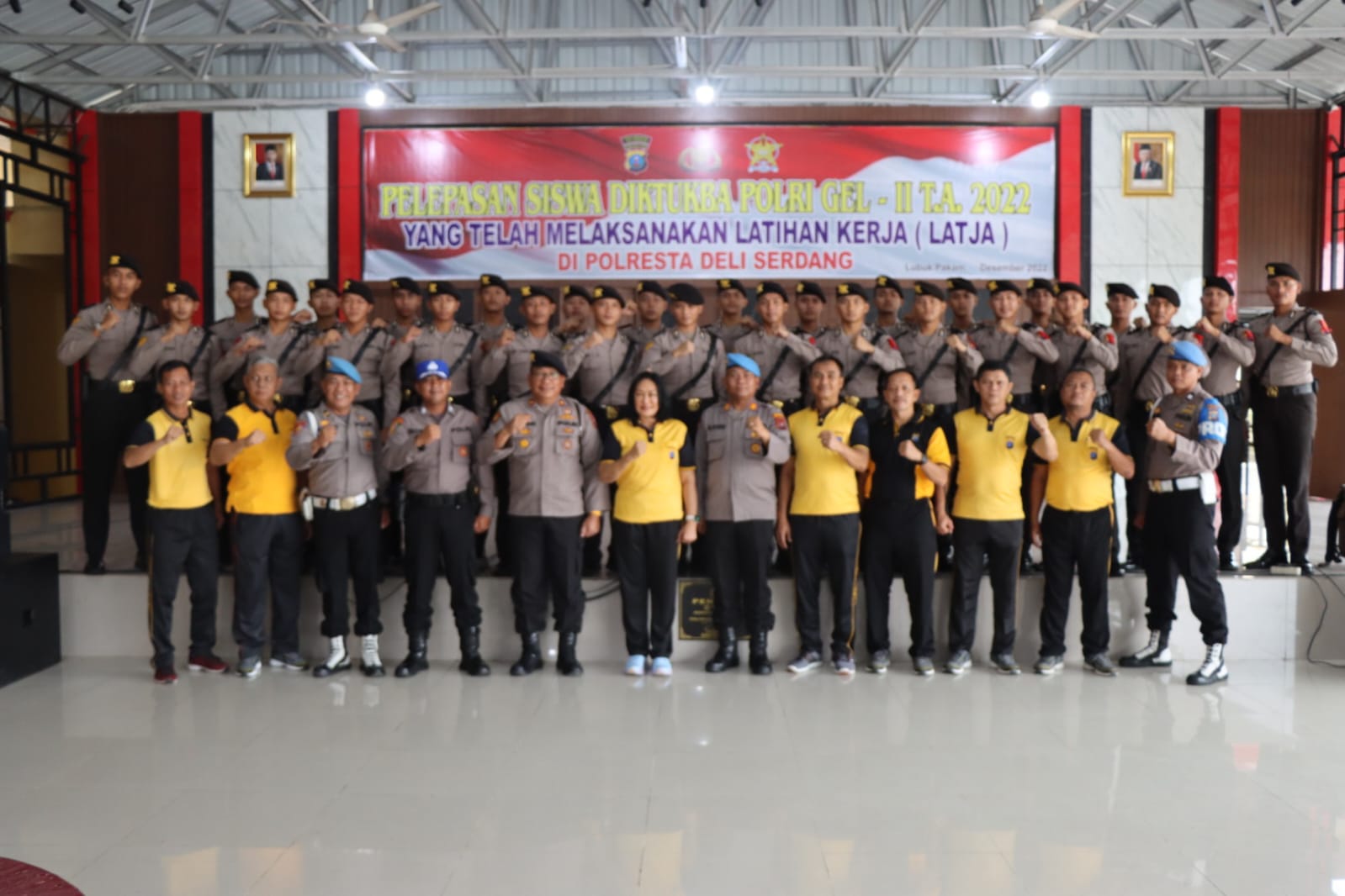 Polresta DS Lepas Dan Berikan Arahan Kepada Siswa Latja Diktuk BA Polri Gelombang II T.A 2022 SPN Hinai Polda Sumut