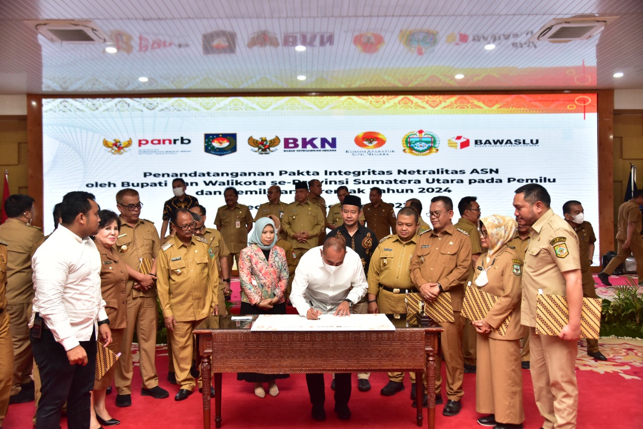 Bupati/Walikota Teken Pakta Integritas Netralitas ASN, Edy Rahmayadi Tegaskan Tugas Pokok ASN Hanya Layani Rakyat
