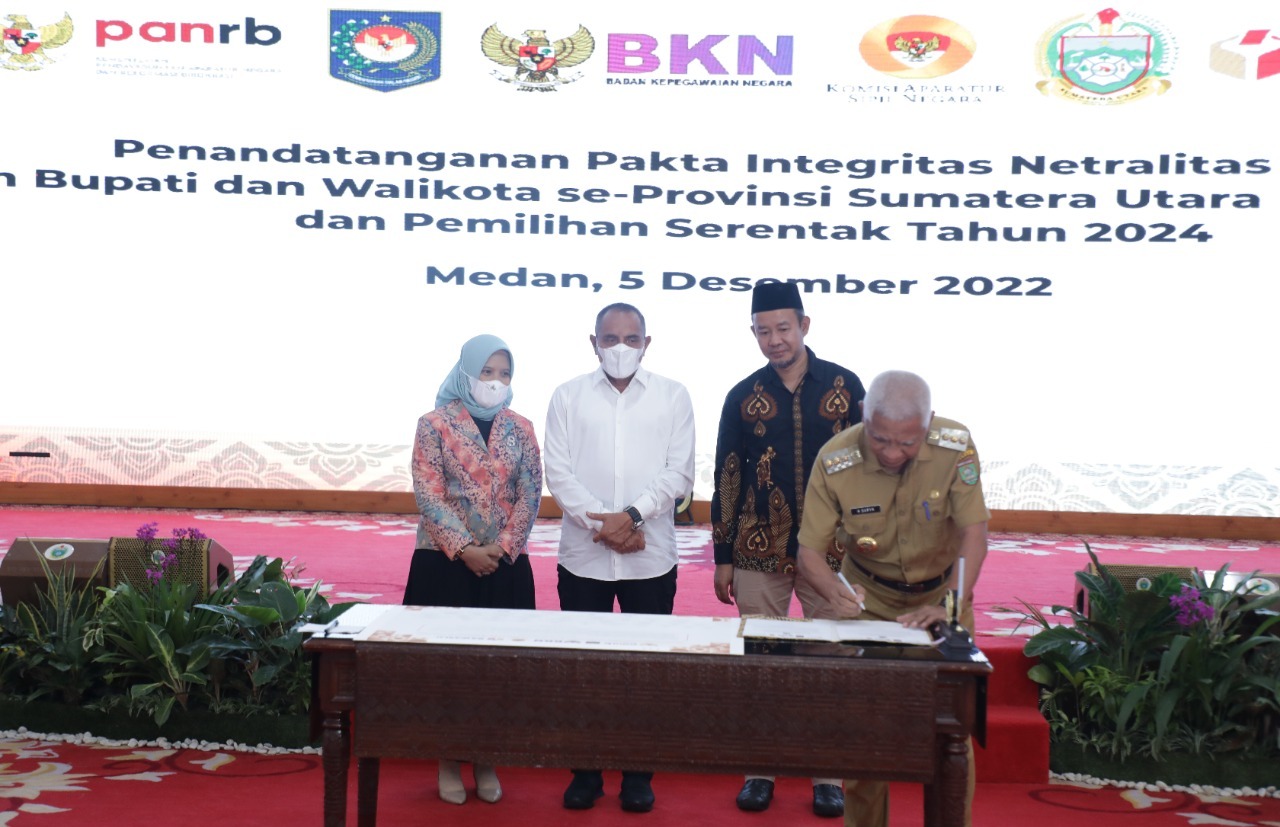 Bupati Asahan Tandatangani Pakta Integritas Netralitas ASN