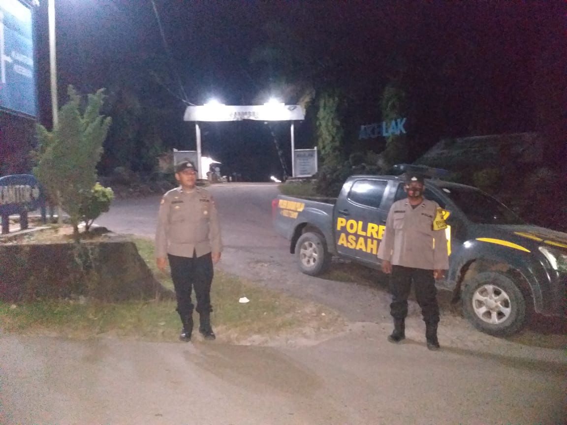 Dukung program Quick Wins Presisi, Personil Polsek Bandar Pulau Patroli blue light