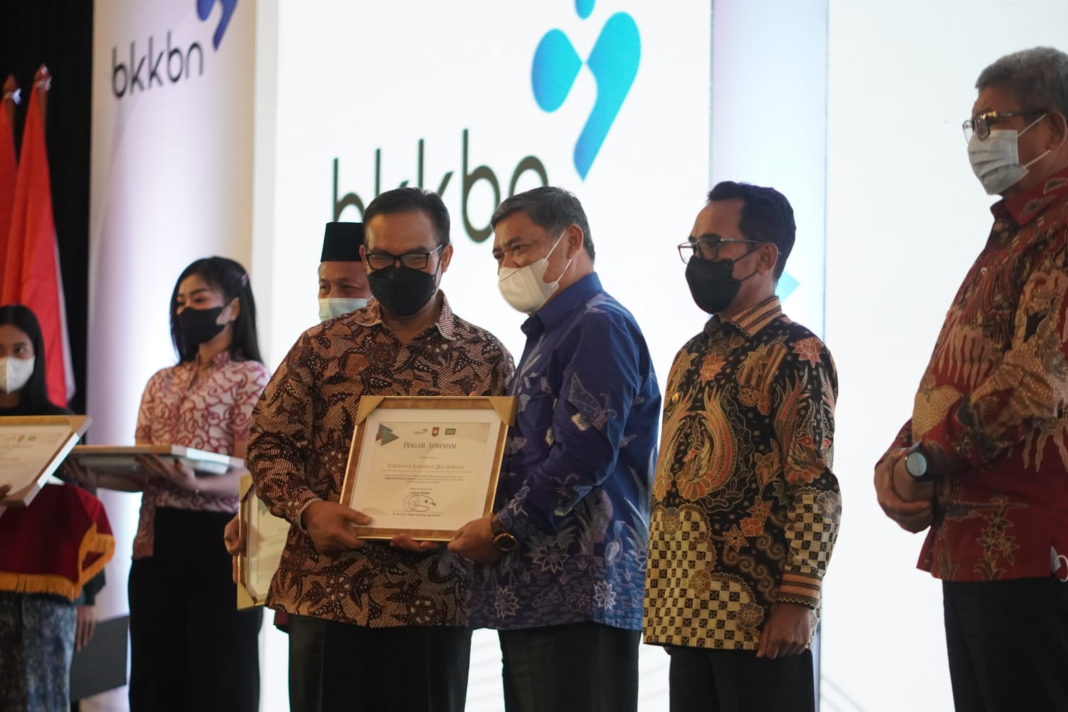 Pemkab Deli Serdang Panen Penghargaan dari Pemerintah Pusat   Capaian SAKIP, Top 45 Inovasi & Keberhasilan Penurunan Stunting