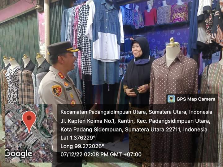 Kapolres Padangsidimpuan Sambangi Pasar Kodok Toko Busana Muslim
