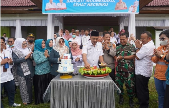 Plt.Kadinkes Tapsel Bacakan Amanat Menkes RI HKN Ke 58