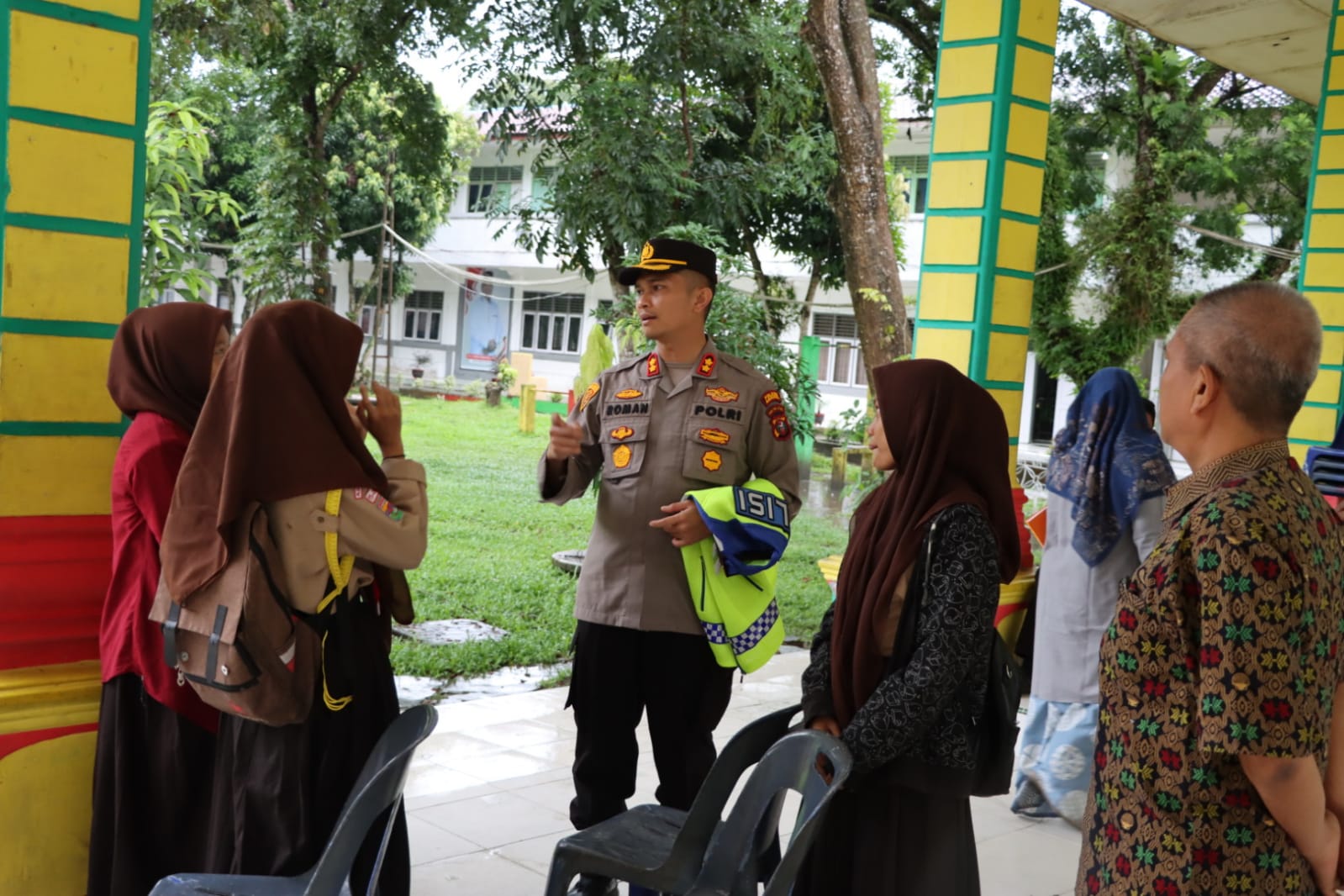 Kapolres Asahan Sampaikan Pesan Kamtibmas Kepada Guru dan Siswa SMA Negeri 1 Kisaran