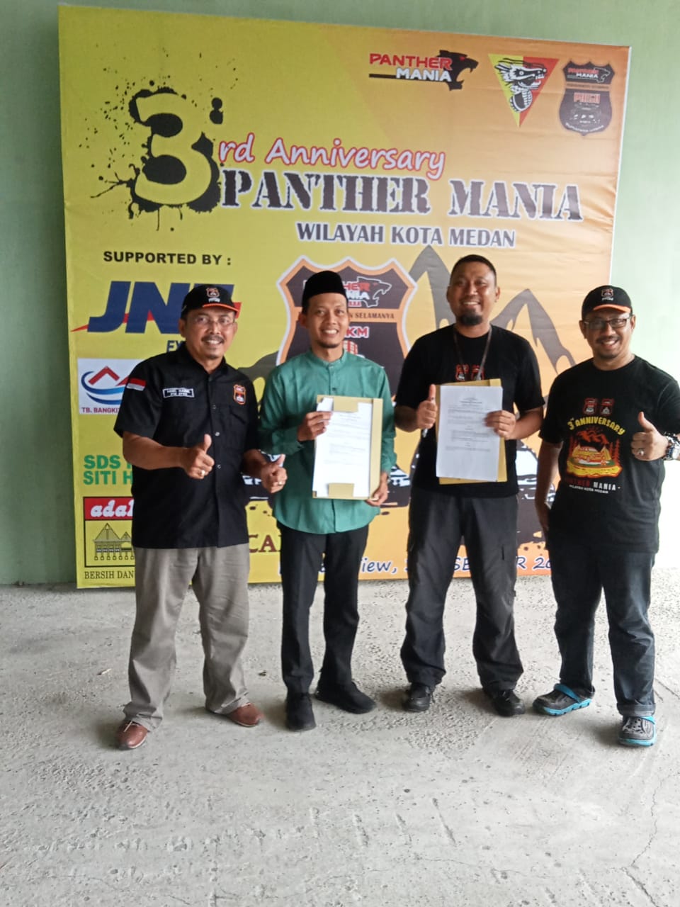 Anniversary ke 3, Panther Mania Kota Medan bersama Yonkav 6/NK adakan Santunan dan MOU Forum Zakat