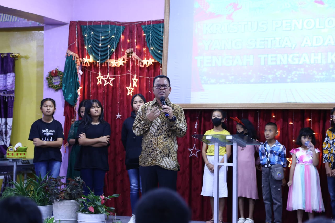Bupati Toba Poltak Sitorus Senang Merayakan Natal Bersama Jemaat GBI Balige Kota