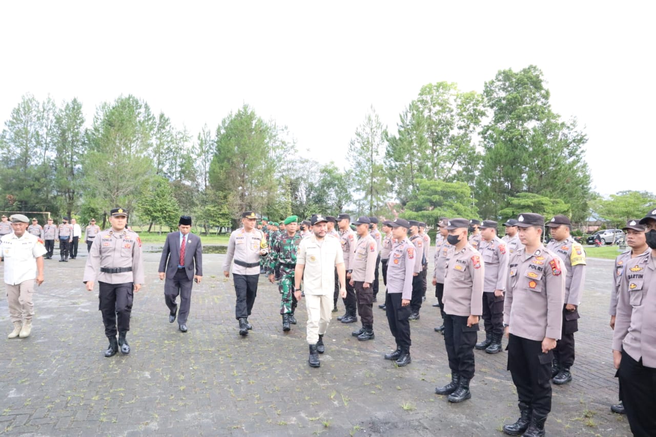 Polres Pakpak Bharat Laksanakan Apel Gelar Pasukan Ops Lilin Toba 2022