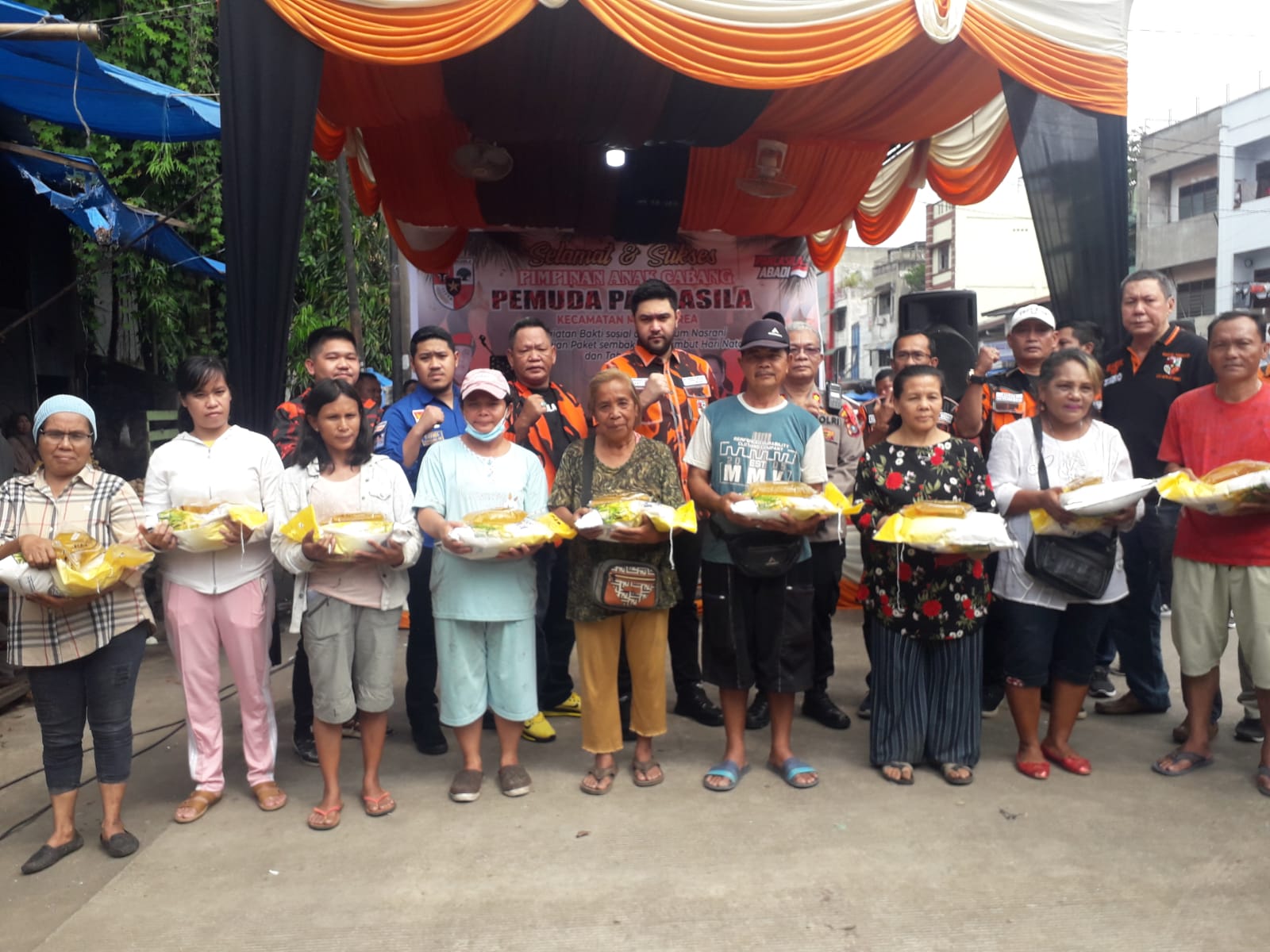 Menjelang Nataru, PAC Pemuda Pancasila Memberikan 300 Paket Sembako