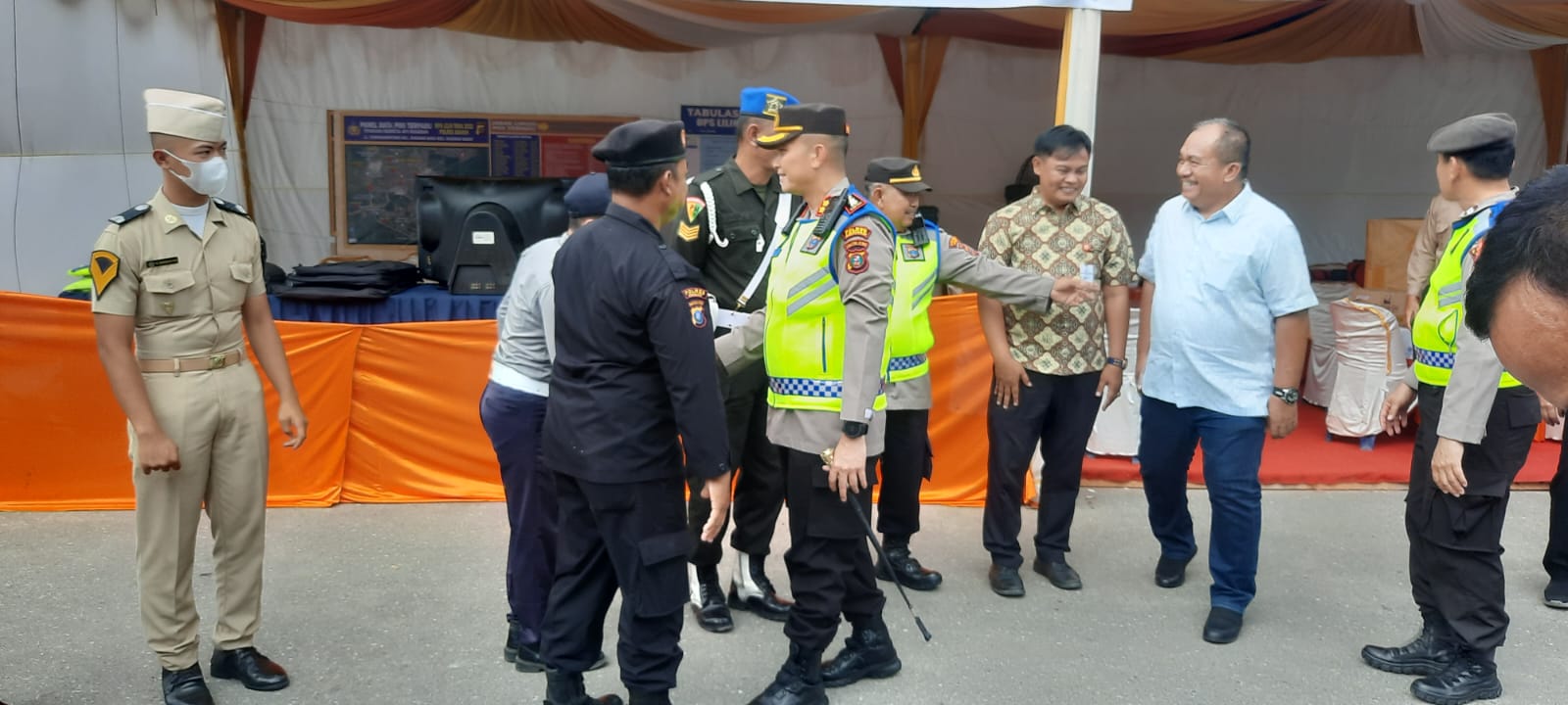 Libur Natal dan Tahun Baru, Kapolres Asahan dan Wakil Bupati Bersama Forkopimda Cek Pos Terpadu
