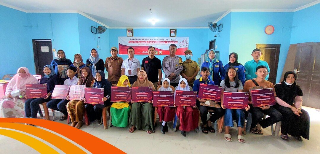 Dukung Peningkatan Motivasi Belajar: CCEP Indonesia Serahkan Beasiswa Berprestasi kepada Pelajar dan Mahasiswa