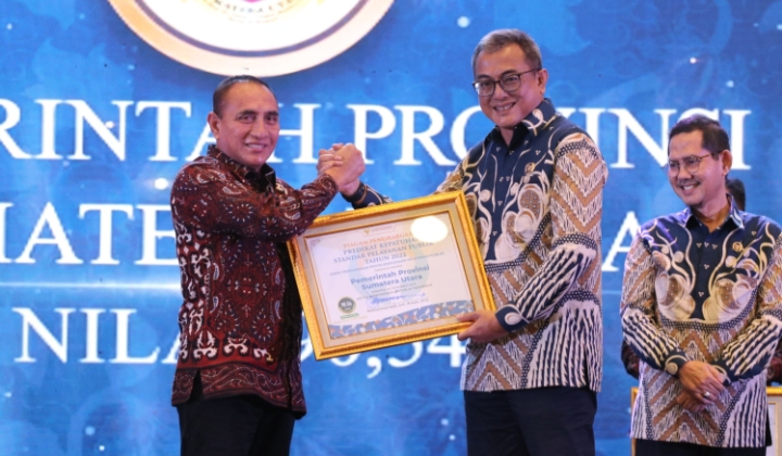 Gubernur Edy Rahmayadi Terima Penghargaan Predikat  Kepatuhan Standar Pelayanan Publik dari Ombudsman