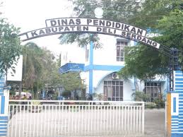 Dinas Pendidikan Deliserdang Diduga Bersubahat dengan Oknum Kepsek SMP Negri Melakukan Mark Up Baju Batik dan Olahraga Siswa