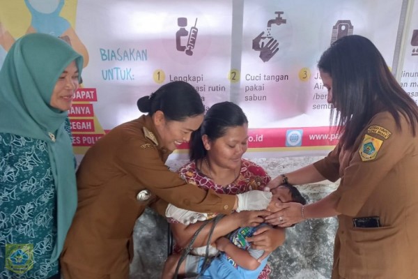 Camat Salak Herlita Banurea Meninjau Langsung Pelaksanaan SUB PIN FolioÂ 