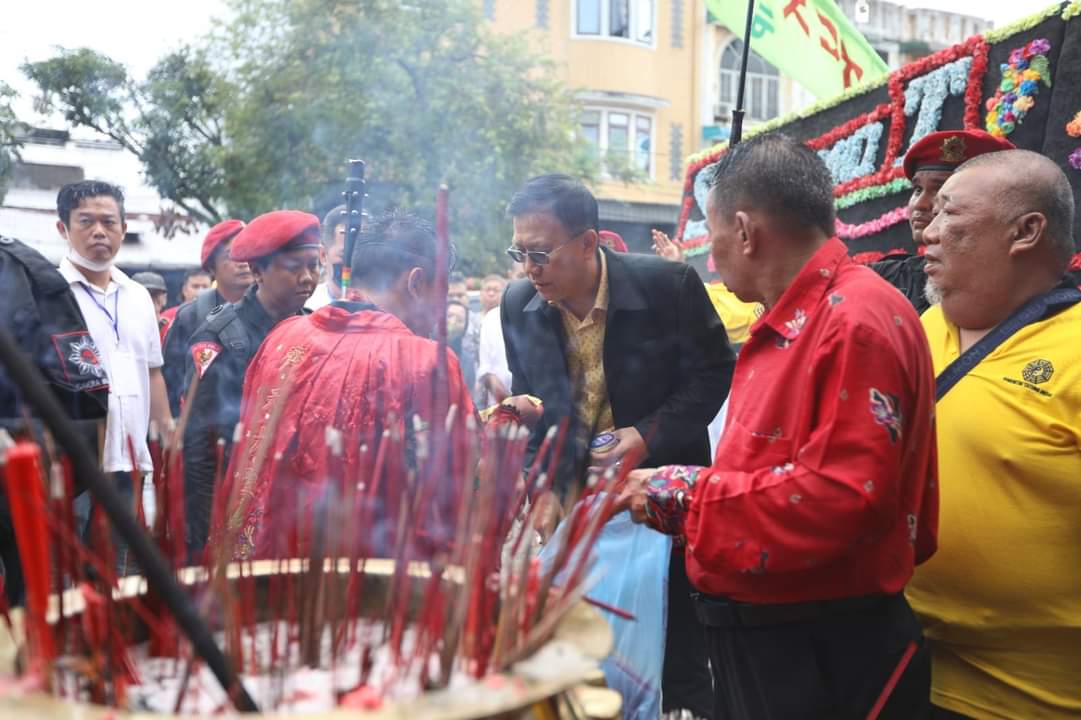 Hasyim Hadiri Kirab Budaya Agama Khonghucu