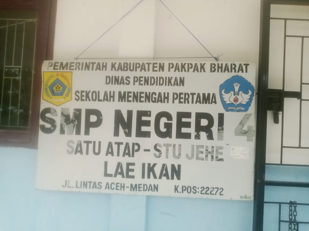Oknum Guru SMP Negeri 4 Satu Atap Lae Ikan Diduga Menghalangi Tugas Wartawan, Bupati Diminta Tindak Tegas