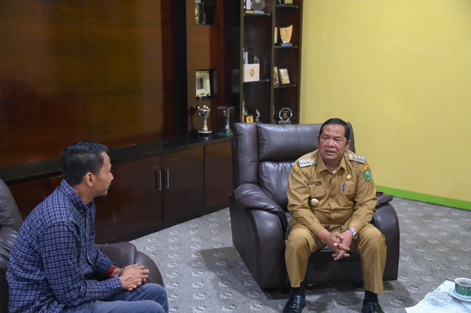 Wali Kota Irsan Efendi Nasution Terima Audiensi Sayap Biru : Persiapan Festival Sepak Bola Sayap Biru 2023