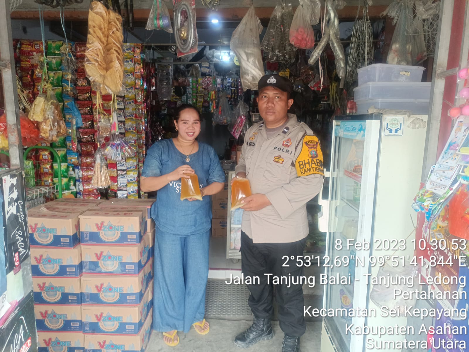 Bhabinkamtibmas Polsek Sei Kepayang Monitoring Minyak Goreng