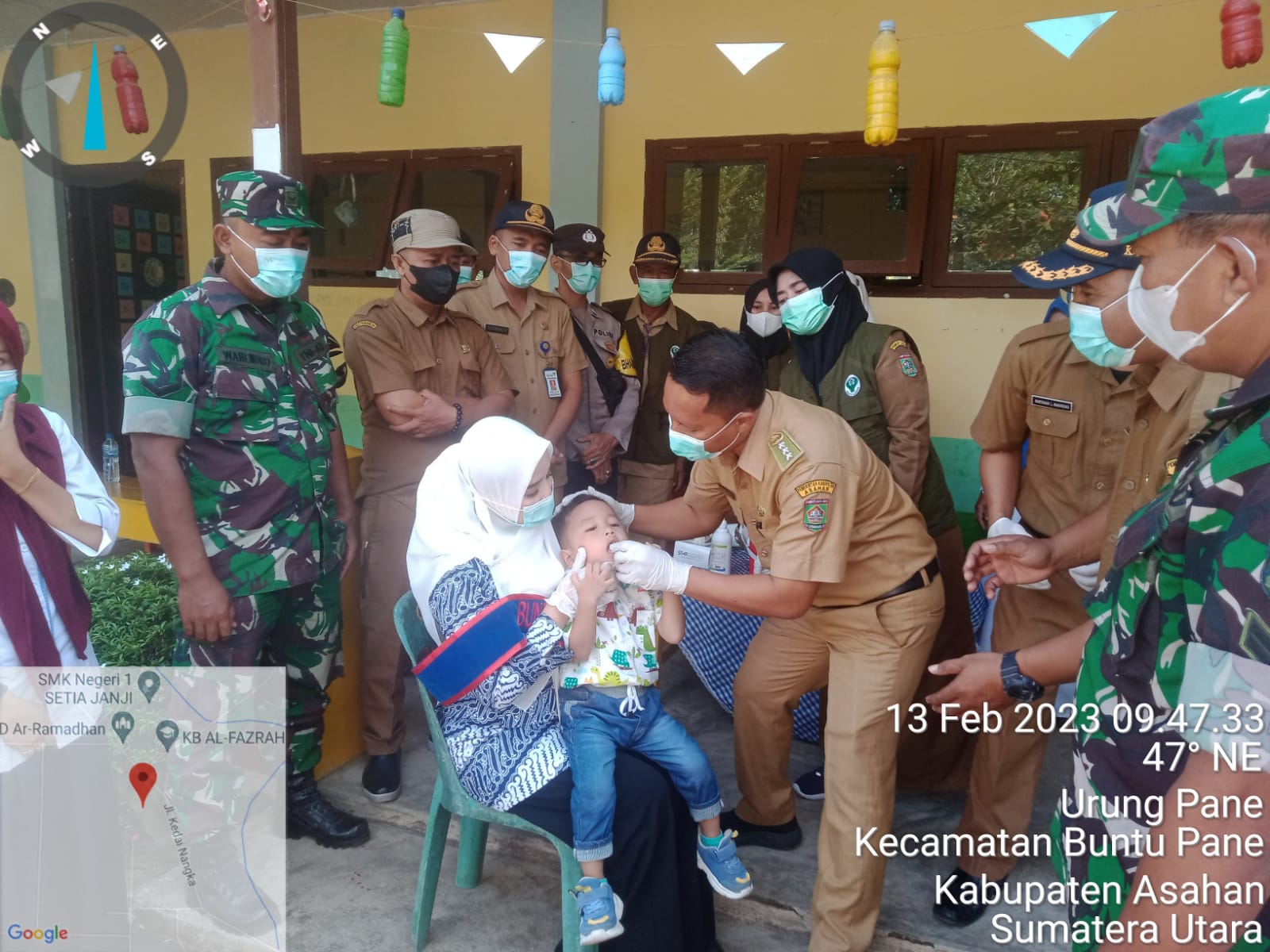 Pekan Imunisasi Nasional, Bhabinkamtibmas Polsek Prapat Janji Bantu Teteskan Vaksin