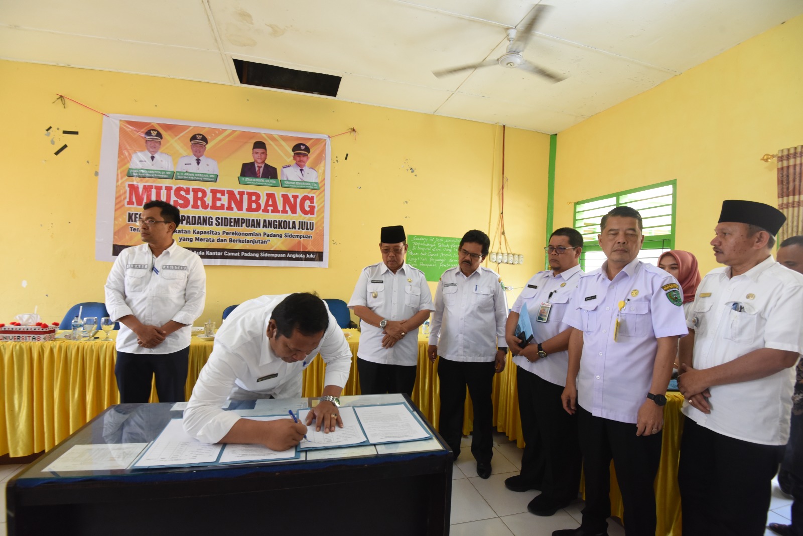 Wali Kota Padang Sidempuan Irsan Efendi Nasution membuka MUSRENBANG Kecamatan Padang Sidempuan Angkola Julu