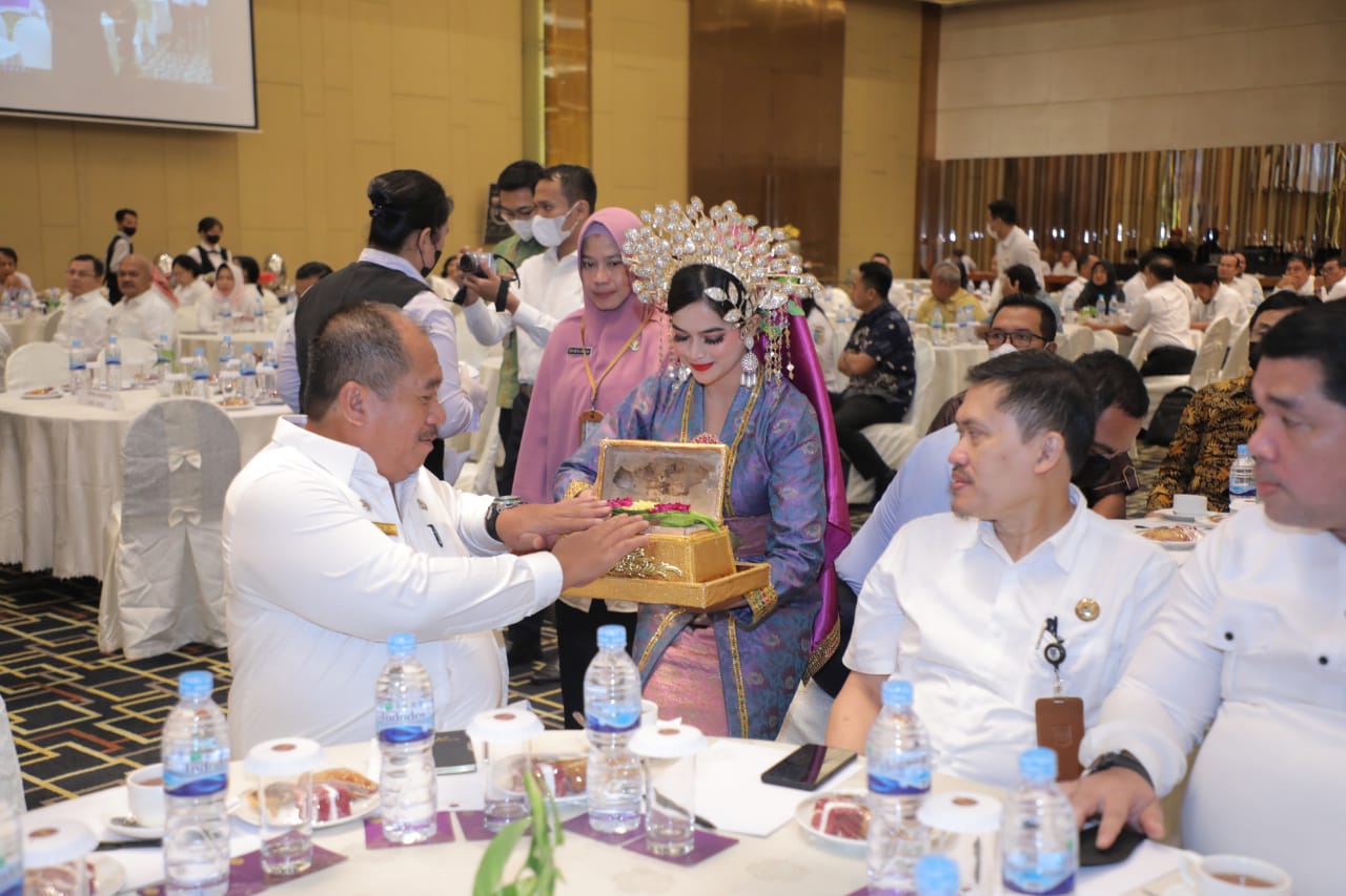Wabup Asahan Ikut Konsultasi Publik RPD dan RKPD Provsu