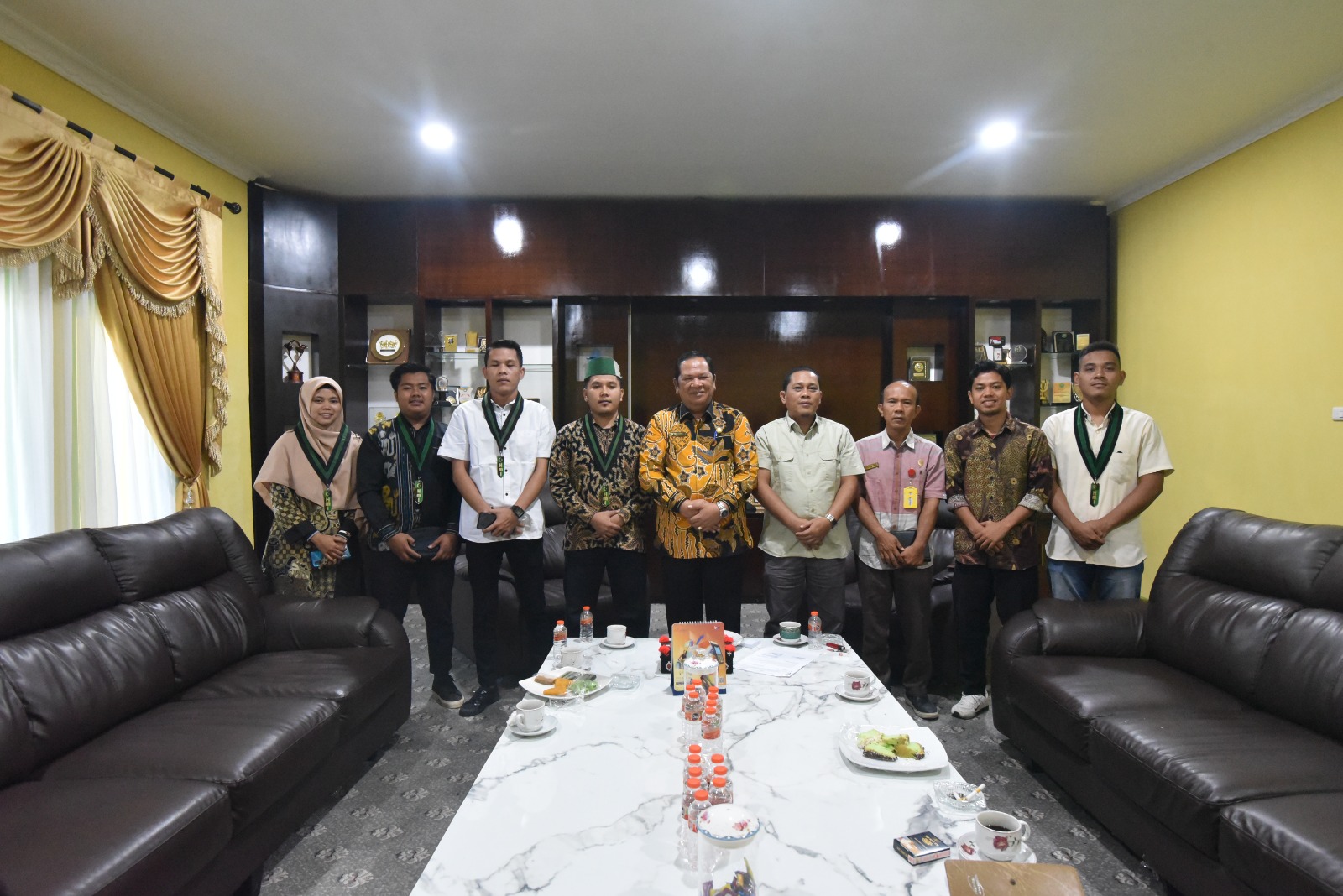 Walikota Irsan Efendi Nasution Menerima audiensi HMI Cabang Kota Padang Sidempua