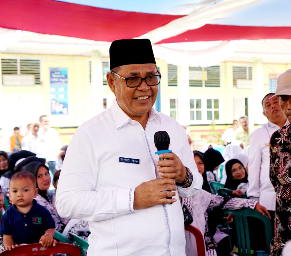 Bupati Solok, H. Epyardi Asda Dt Majo lelo, M. Mar sayangkanÂ  Gubernur Sumatera Barat
