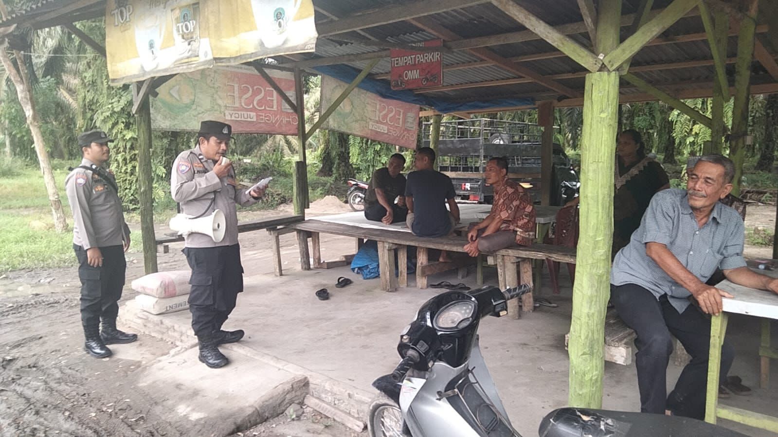 Bhabinkamtibmas Polsek Bandar Pulau Terus Sosialisasi Event Internasional F1H2O