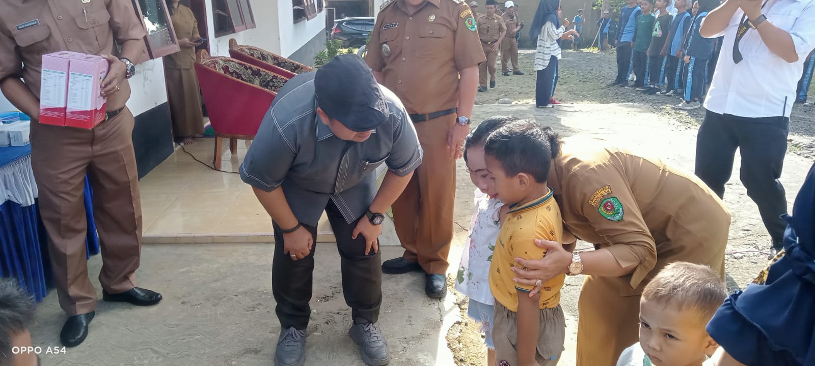 Optimalkan Pelayanan ke Masyarakat, Bupati Tapsel Dolly Pasaribu Berkantor di KecamatanTantom