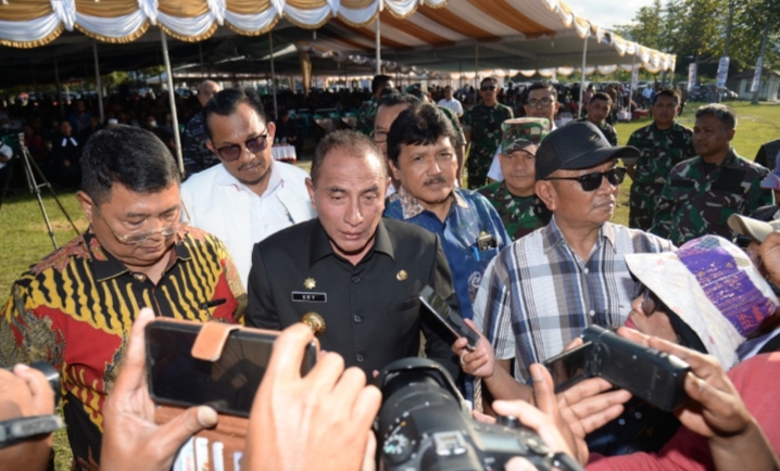 Harapkan Kesuksesan F1H20 Danau Toba, Edy Rahmayadi Bersama Seribuan Masyarakat Ikuti Doa Lintas Agama di Balige
