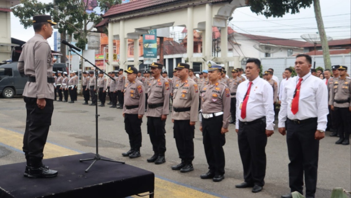 Kapolres Tapsel Beri Reward Kepada Personil, Ini Pesannya