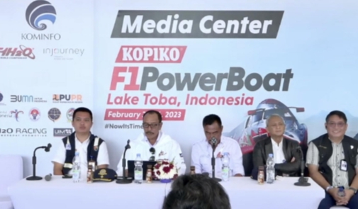 Seaplane Uji Coba Layani Wisatawan di F1 Powerboat Toba 2023