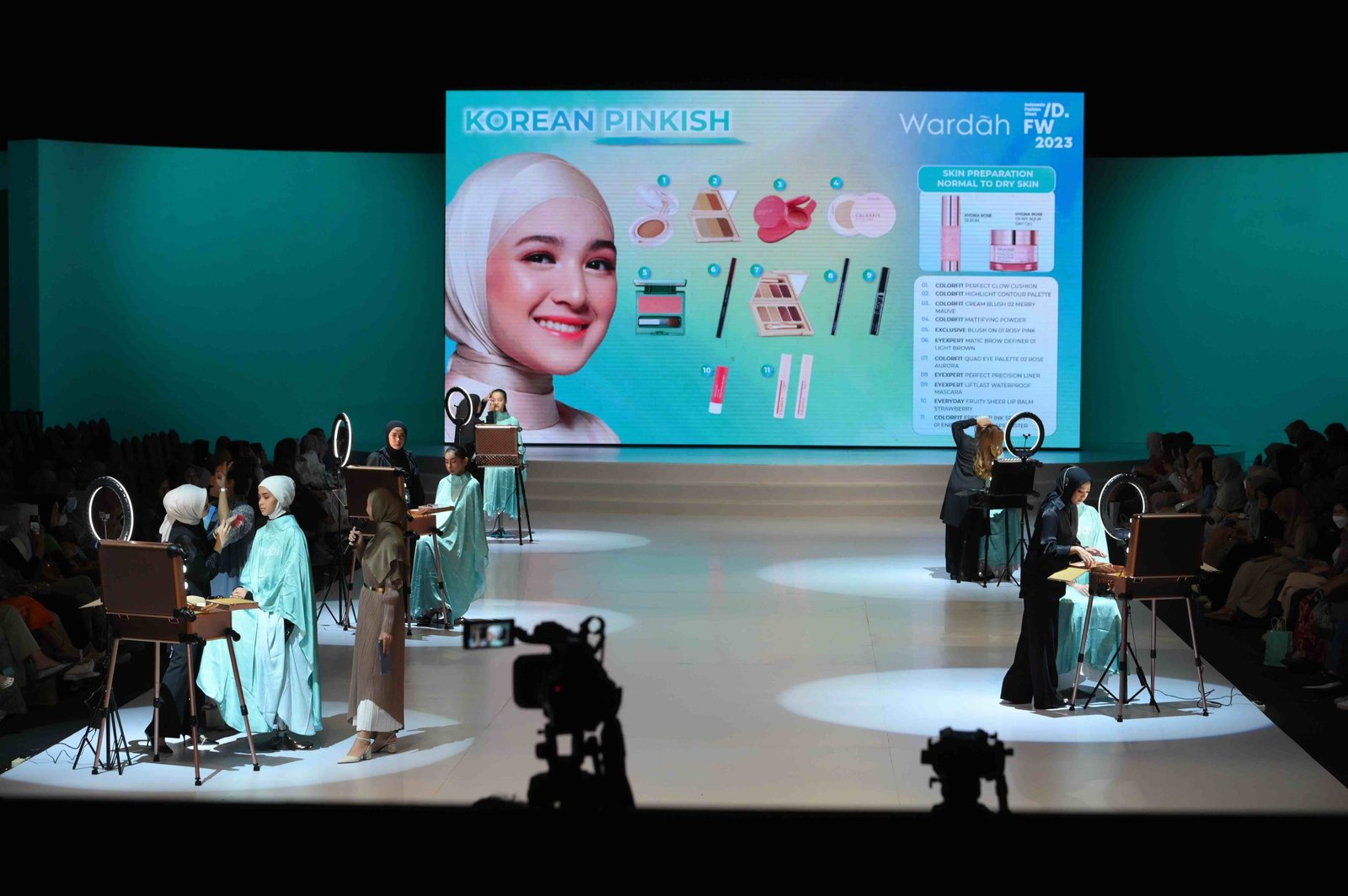 Wardah Perkenalkan 5 TrenÂ Makeup LookÂ PadaÂ Panggung Indonesia Fashion Week 2023