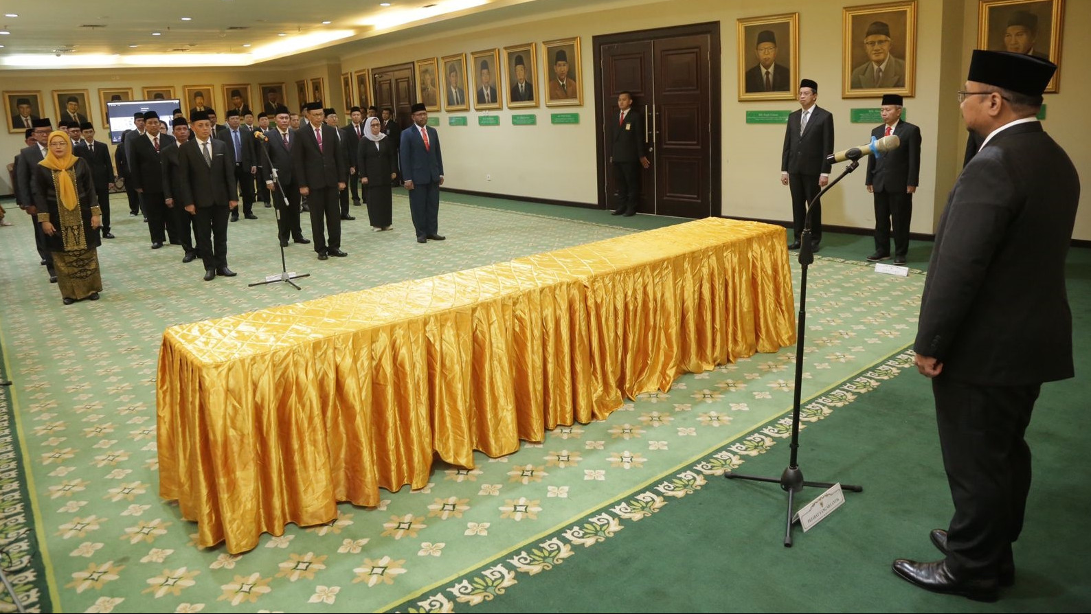 Menag Yaqut melantik Kanwil Kemenag Sumut H Ahmad Qosbi dan Rektor UINSU
