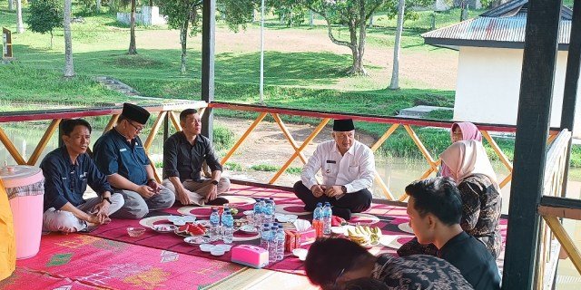 Dinas Pariwisata Kota Solok menggelar acara Halalbihalal di destinasi wisata Pulau Belibis