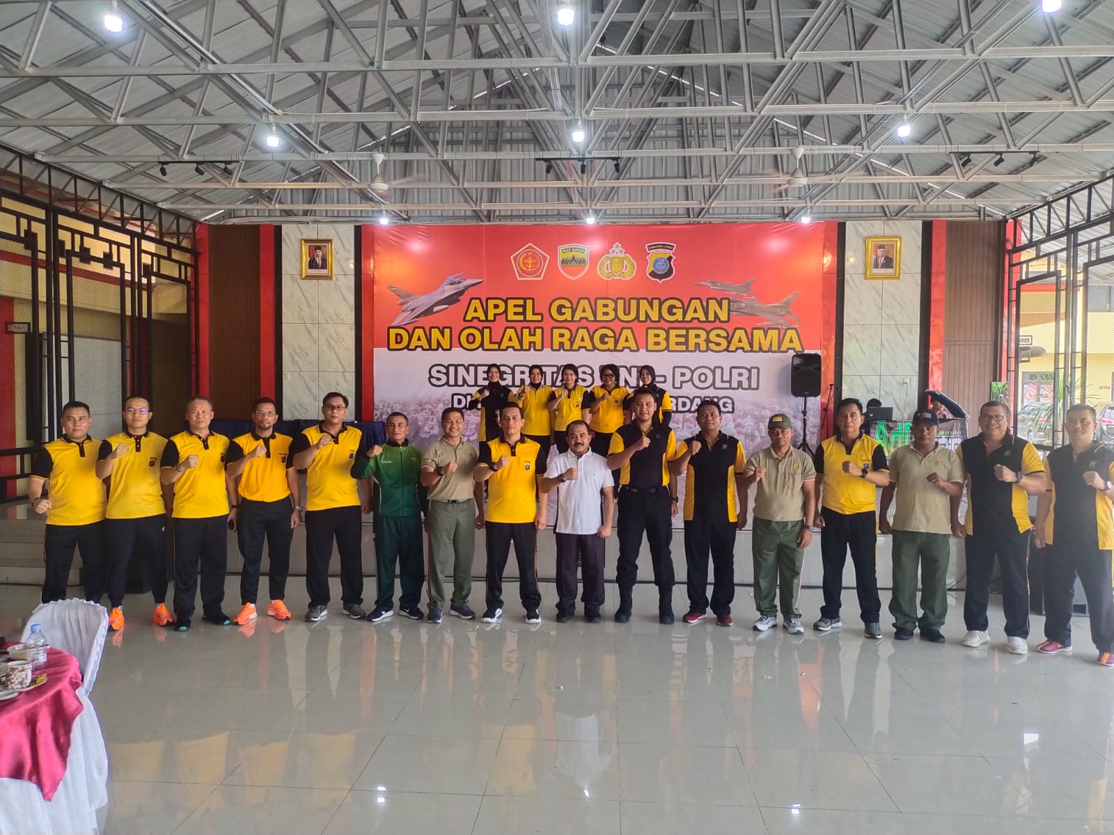 Perkuat Silaturahmi, Polresta Deli Laksanakan Apel Gabungan Sinergitas TNI-Polri Dilanjutkan Olahraga Bersama