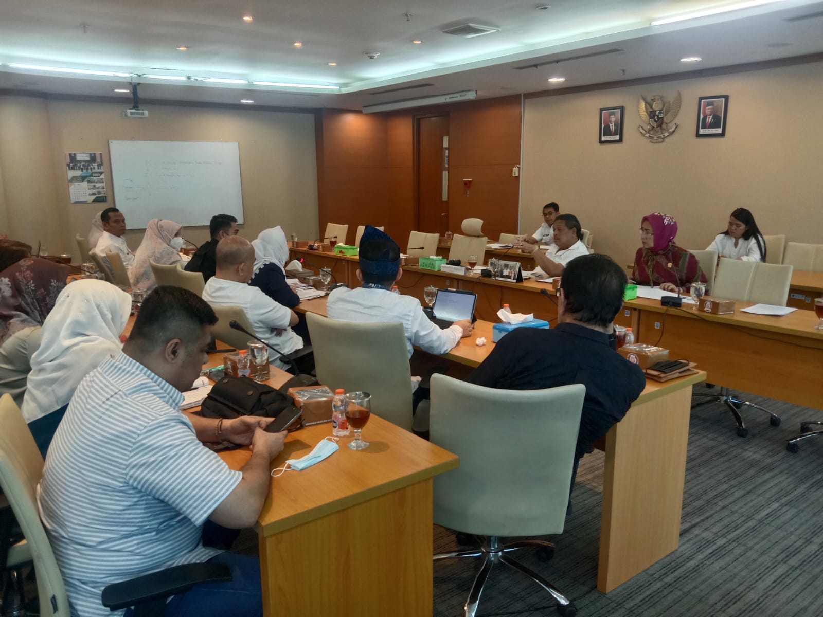 Dinkes dan ARSSI Sumut Terkesan Membela RSU Mitra Medika di RDP Komisi E