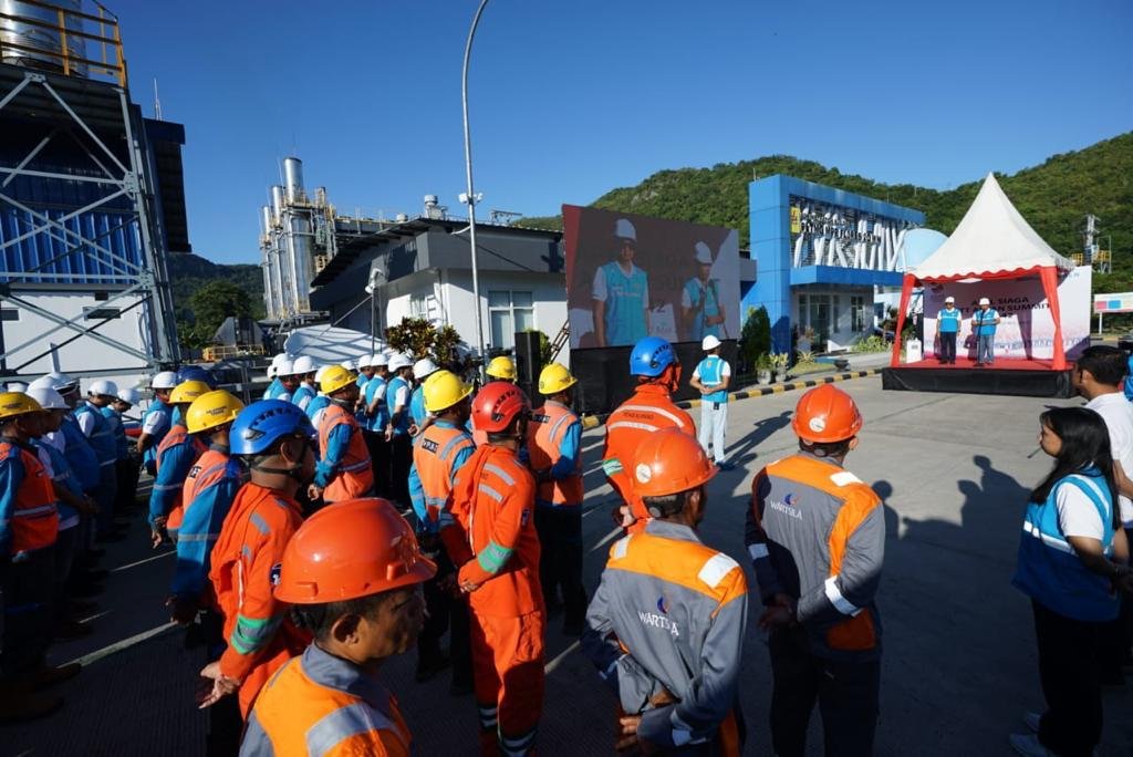 Sukseskan KTT, Dirut PLN Pimpin Apel Siaga Kelistrikan bersama Gubernur NTT