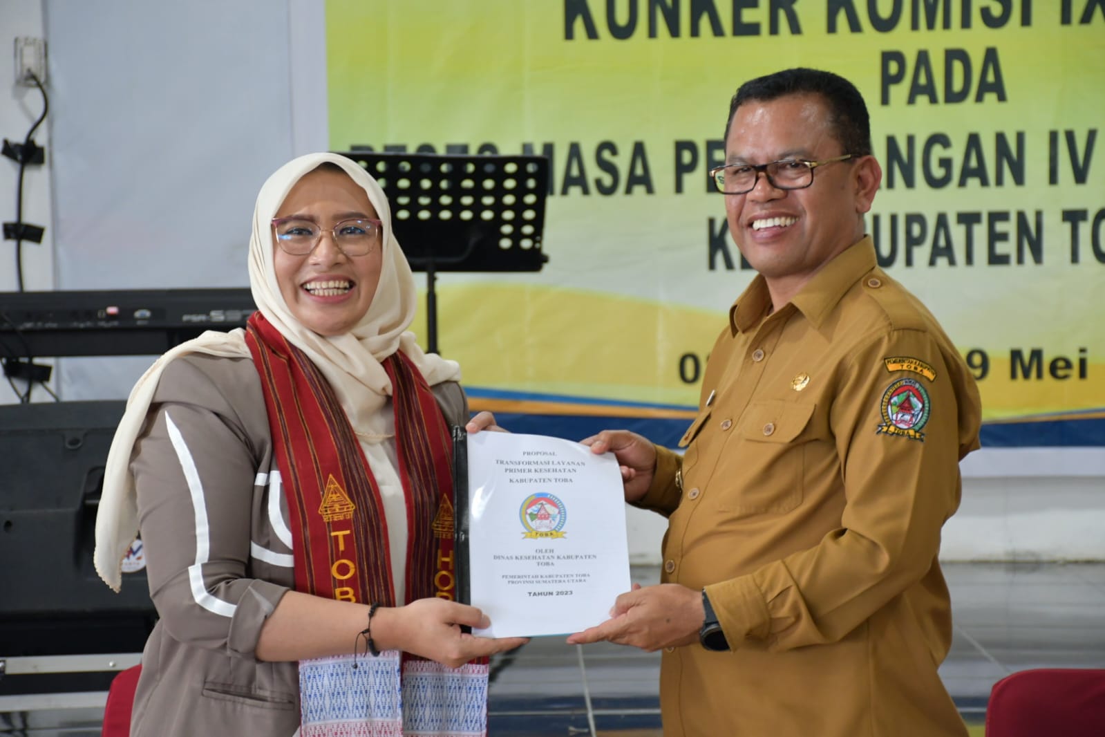 Bupati Toba, Ir Poltak Sitorus sambut Kunker Rombongan Tim Komisi IX DPR RI Tatap Muka di Penatapan Rumah Dinas Bupati Kabupaten Toba